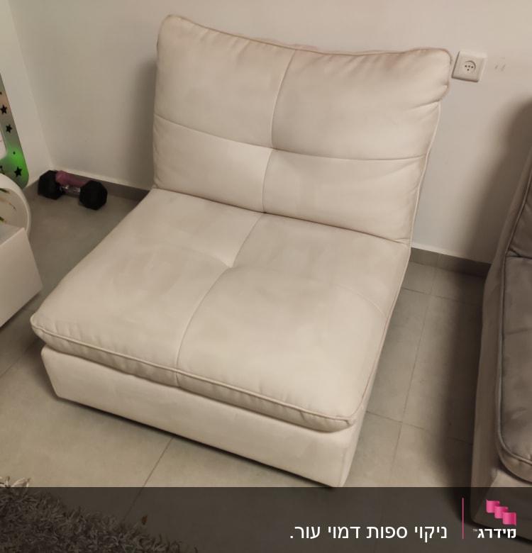 ניקוי ספות דמוי עור.